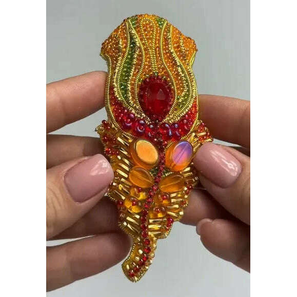 Beadwork kit for creating brooch Crystal Art "Symbol of happiness" BP-361C