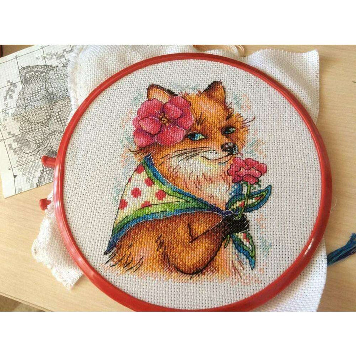 Beautiful Fox M-359 / SM-359 Counted Cross-Stitch Kit