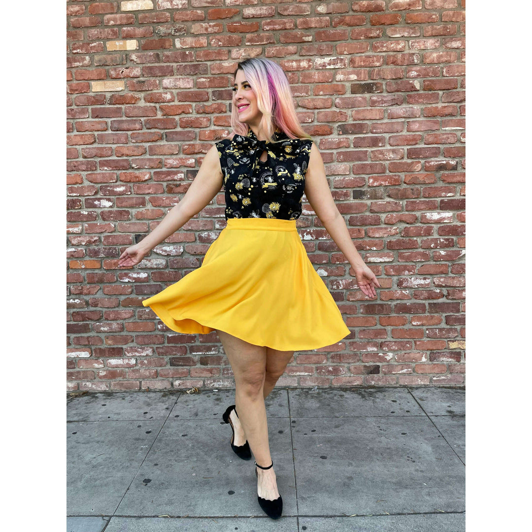 Bee Kind Bow Top