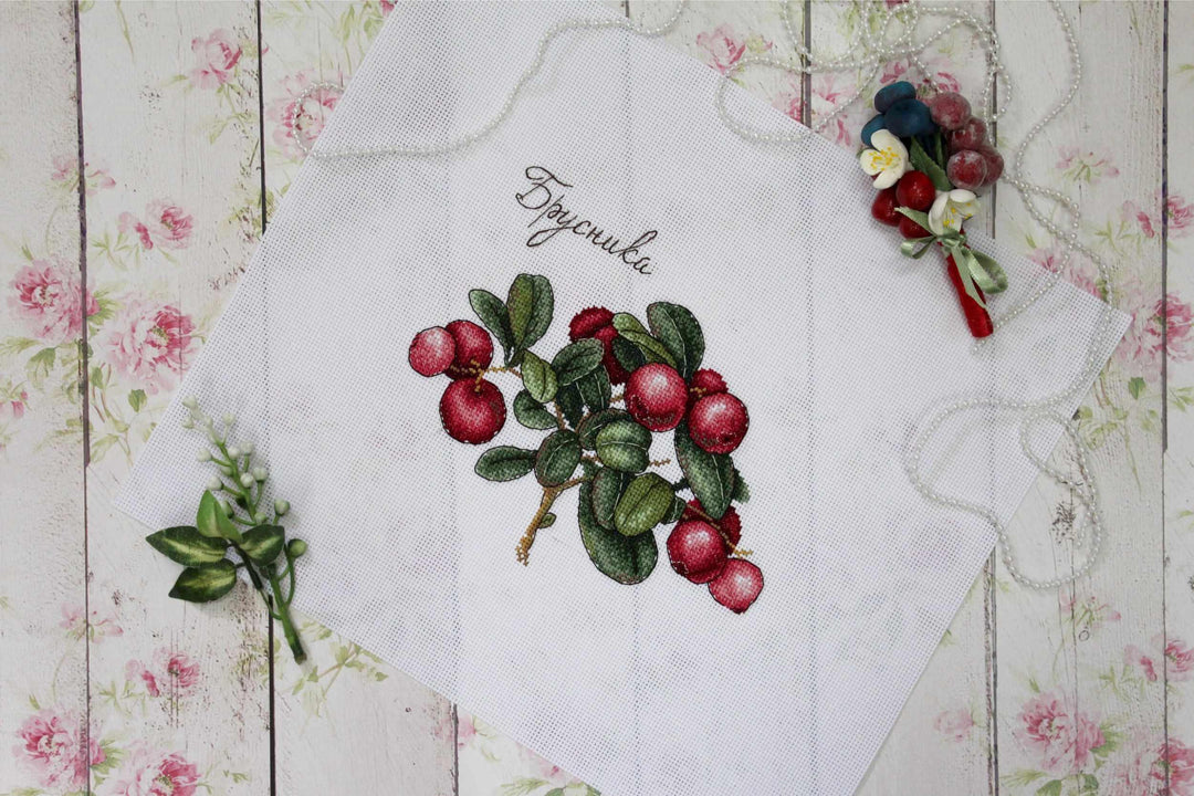 Berries SNV-650 Counted Cross Stitch Kit