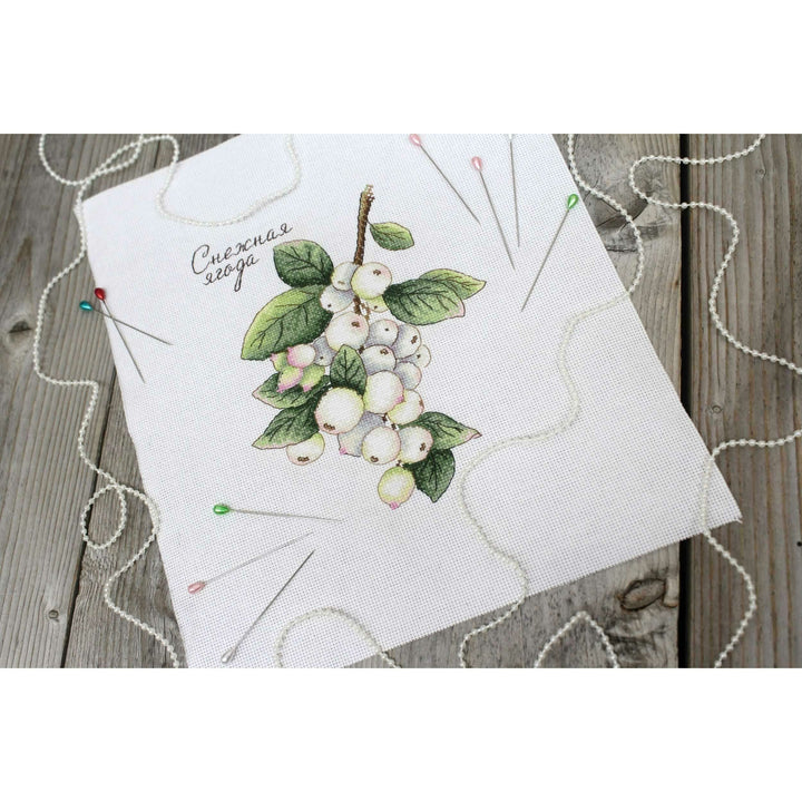 Berries SNV-662 Counted Cross Stitch Kit
