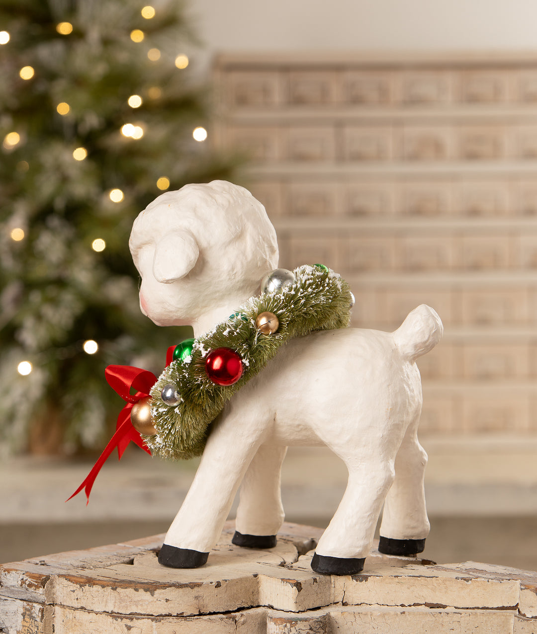 Noelle Lamb with Wreath by Bethany Lowe Designs, image 3