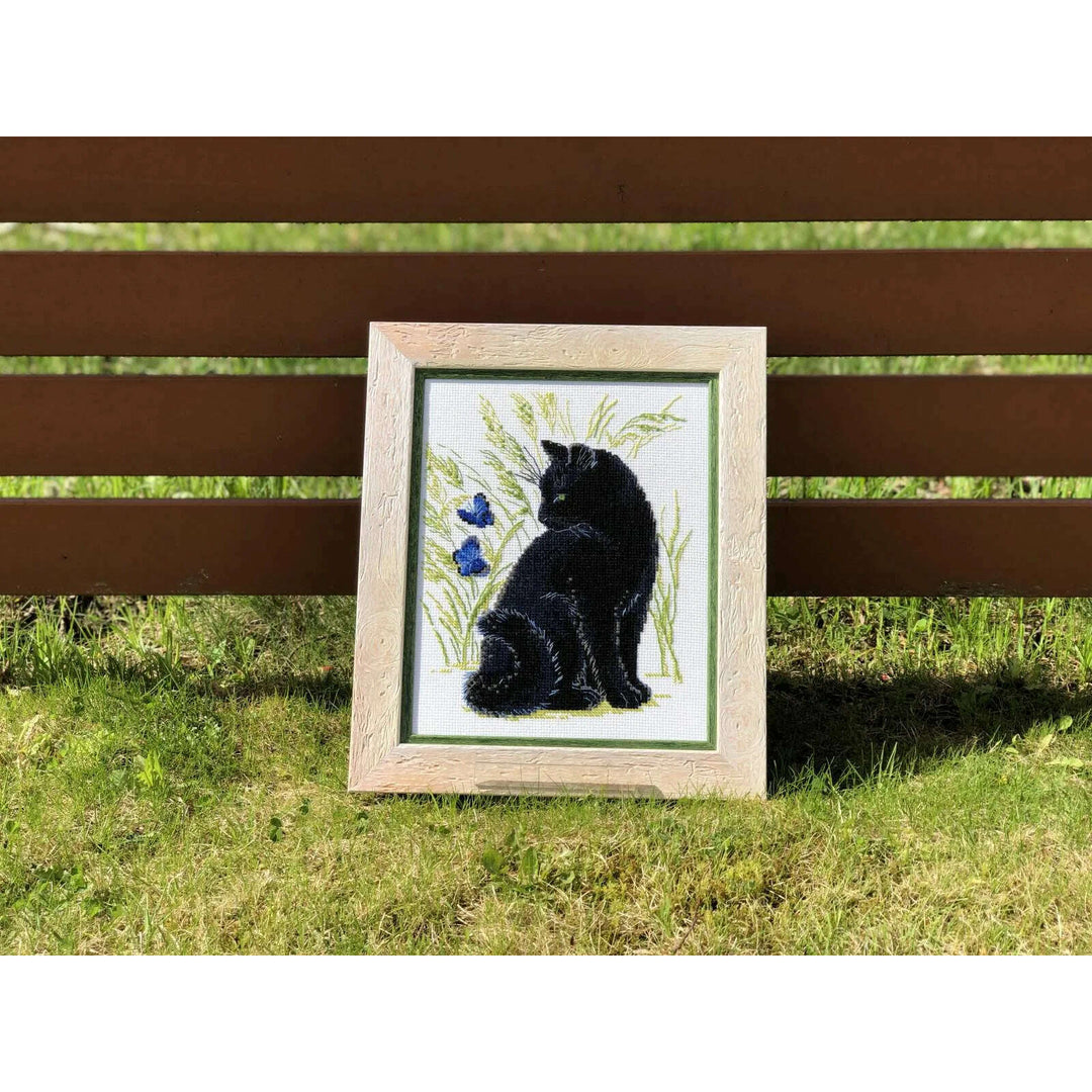 Black Cat R2001 Counted Cross Stitch Kit