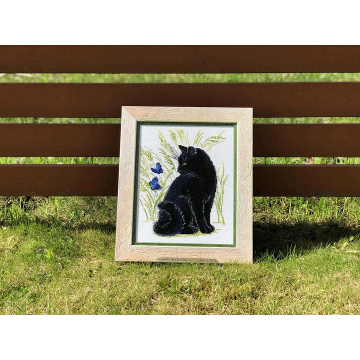 Black Cat R2001 Counted Cross Stitch Kit