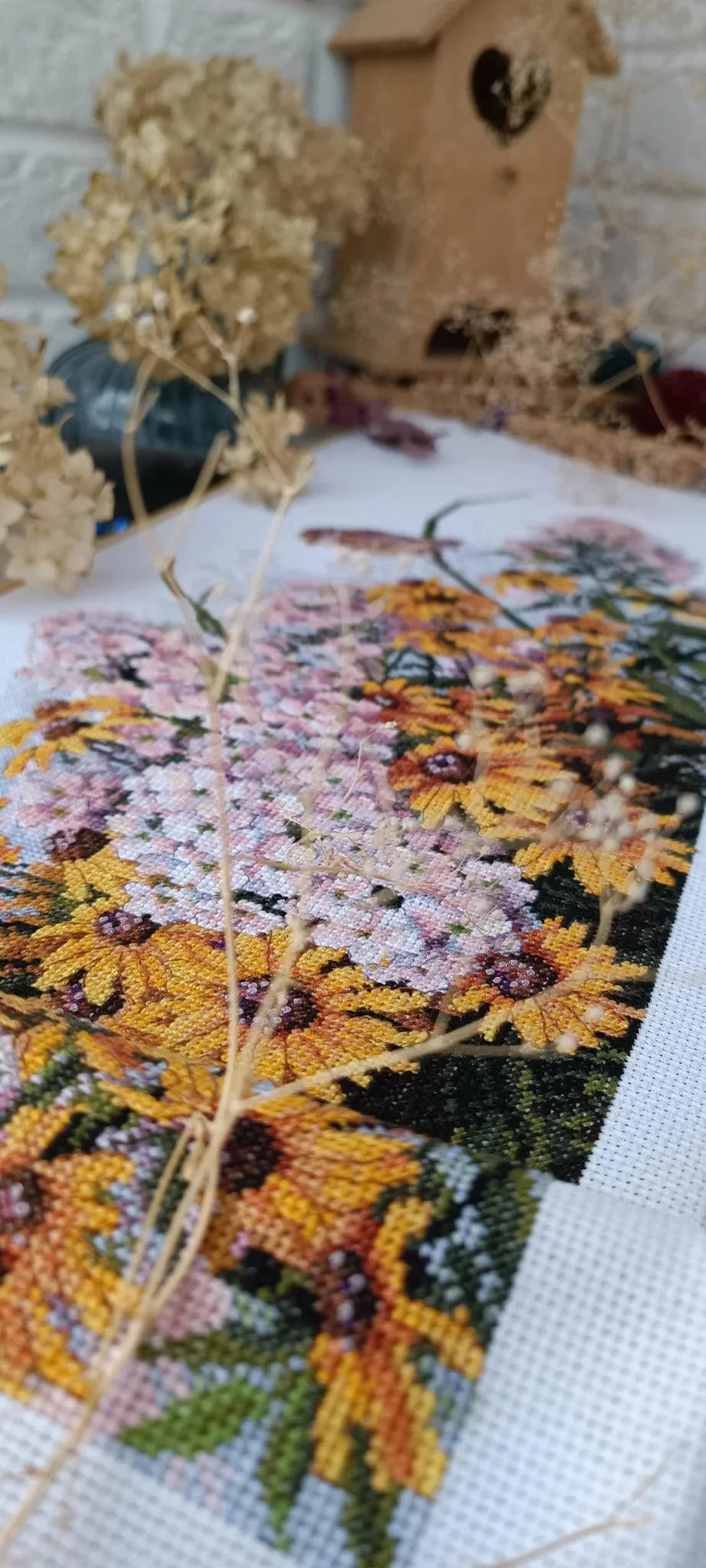 Black Eyed Susans and Phlox K-208 Counted Cross-Stitch Kit