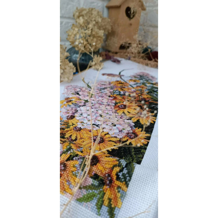 Black Eyed Susans and Phlox K-208 Counted Cross-Stitch Kit