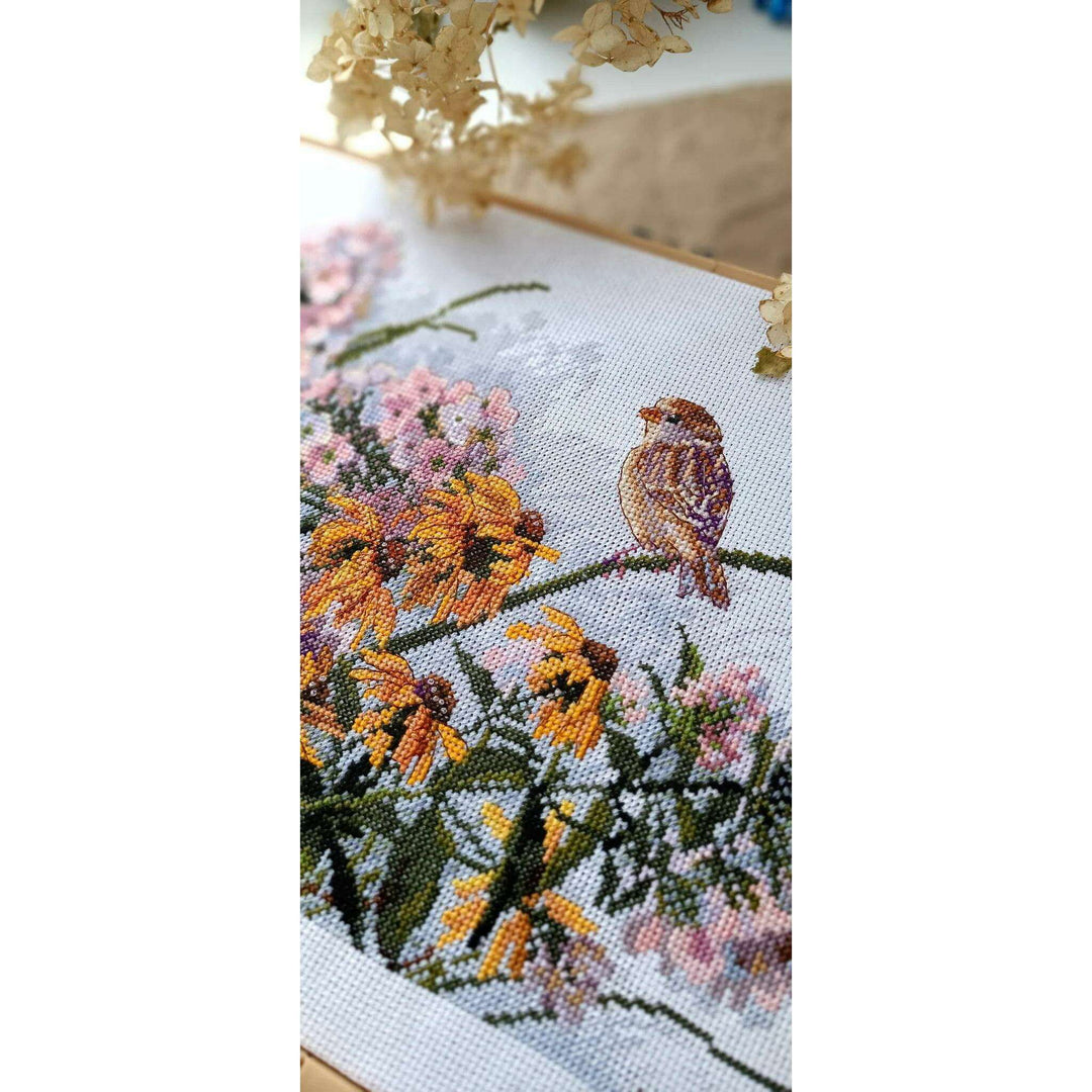 Black Eyed Susans and Phlox K-208 Counted Cross-Stitch Kit