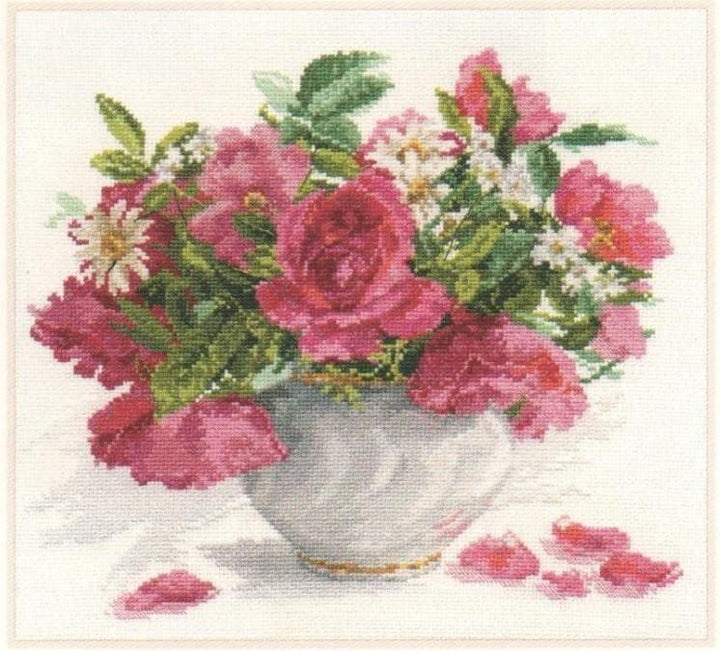Blooming garden. Roses and Daisies 2-25 Counted Cross-Stitch Kit