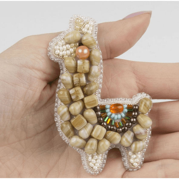 BP-289C Beadwork kit for creating brooch Crystal Art "Lama"