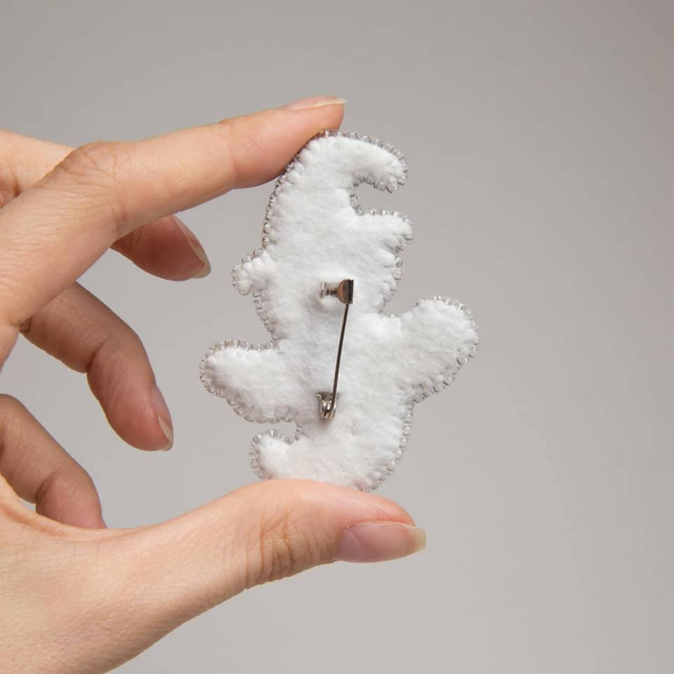 BP-333C Beadwork kit for creating brooch Crystal Art "Ghost"