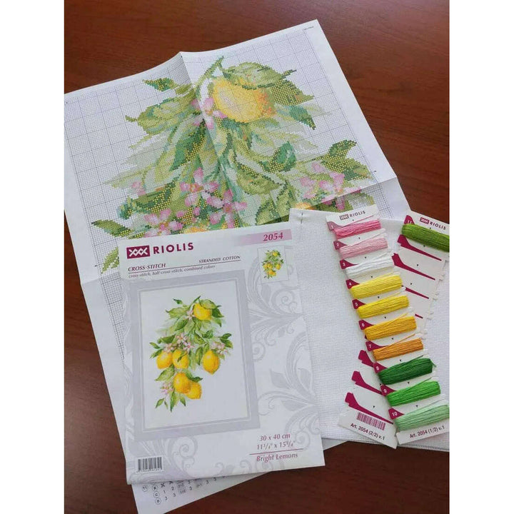 Bright Lemons R2054 Counted Cross Stitch Kit