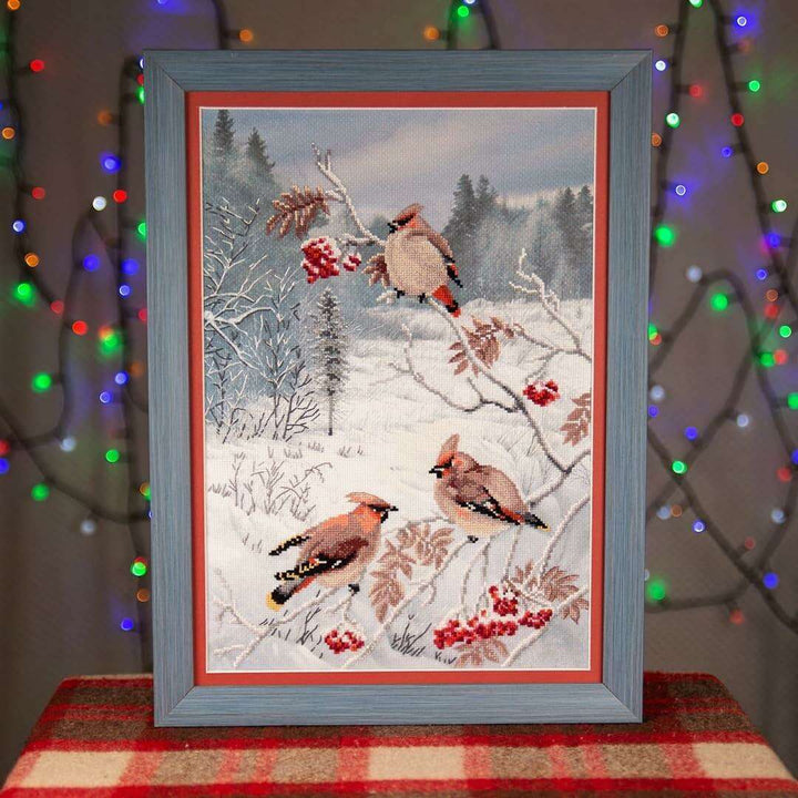 BT-528C Embellished stitch kit Crystal Art "Winter treat"