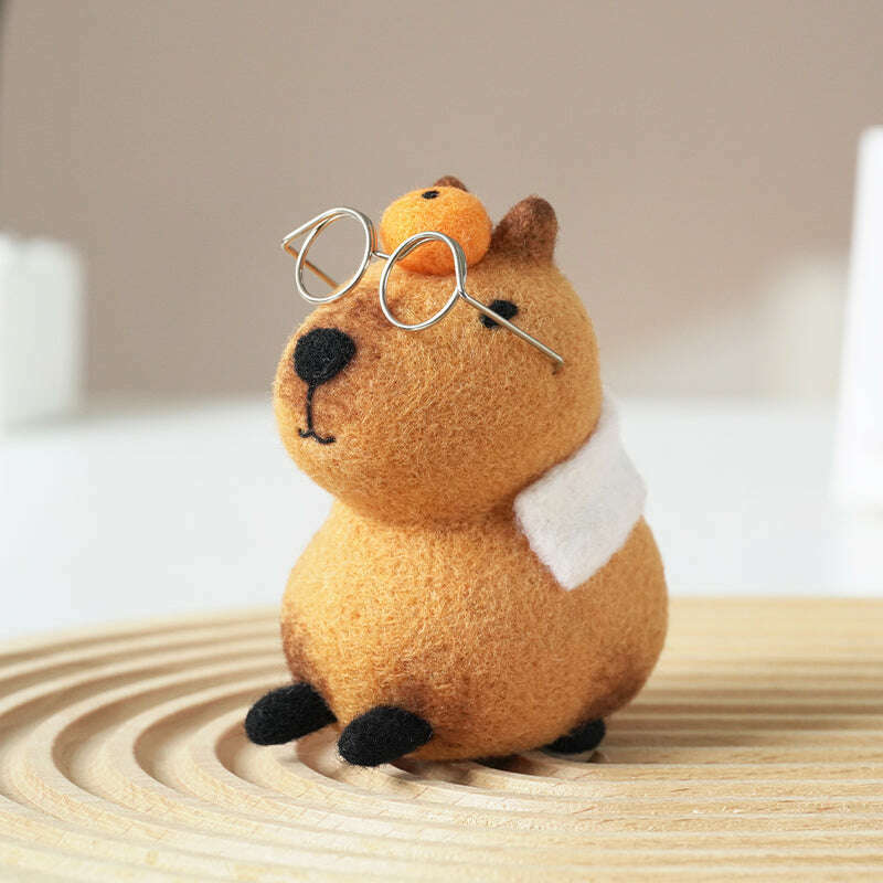 Capybara Needle Felting Kit. Wizardi DIY Wool Craft Kit F07N8-W501