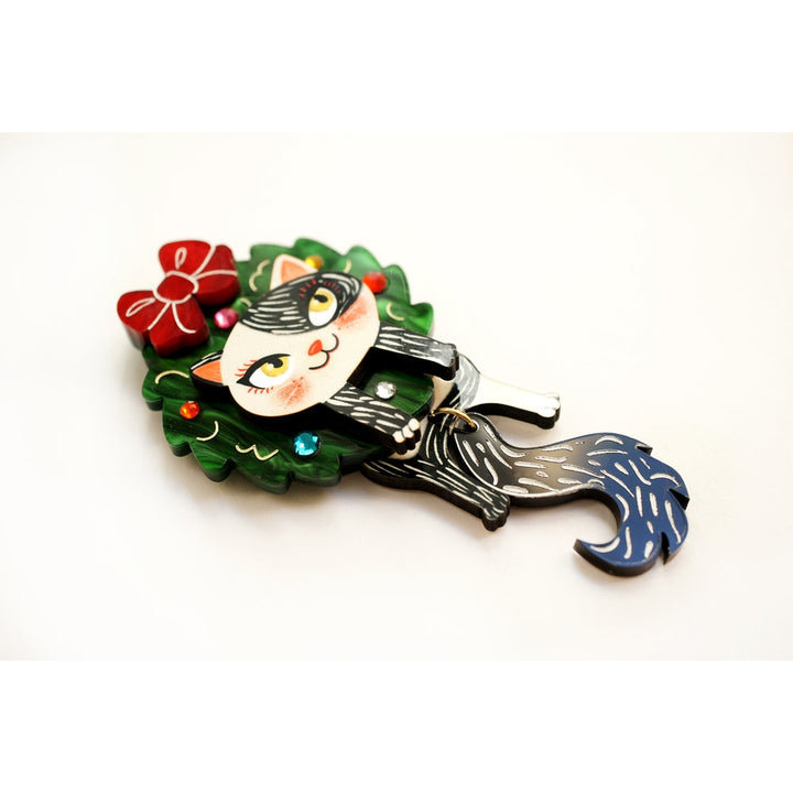 Cat in A Christmas Wreath Brooch by Laliblue 2