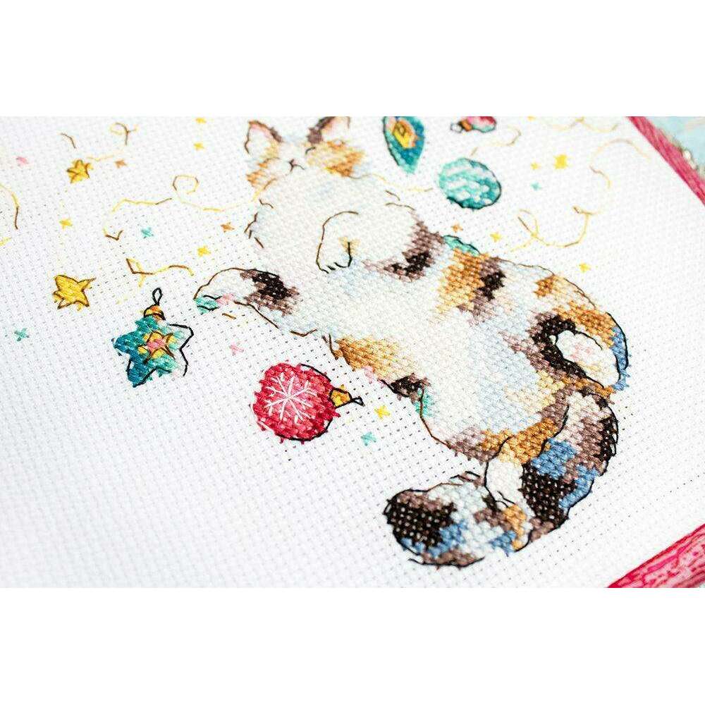Cat's Happiness L8812 Counted Cross Stitch Kit