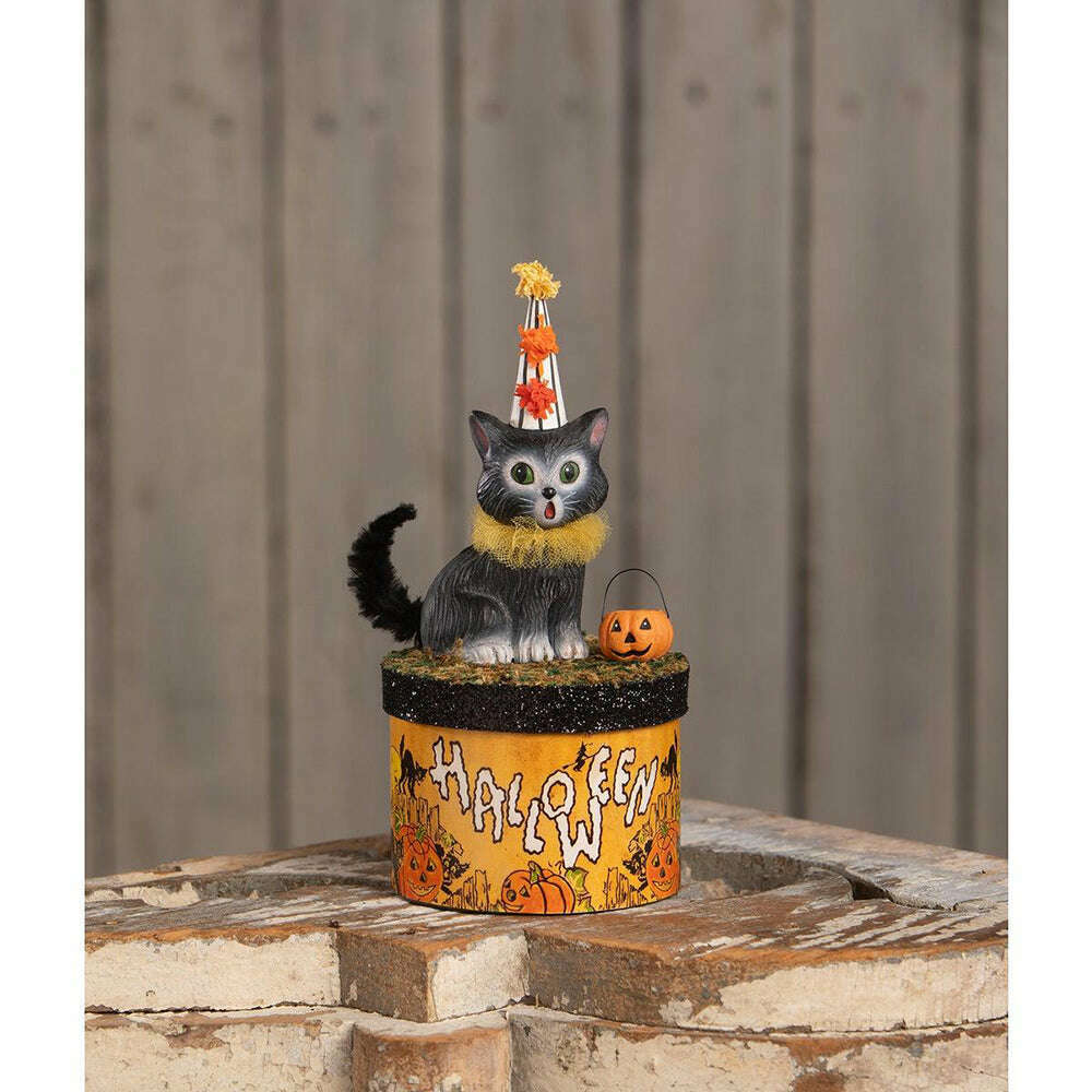 Cecil Cat on Box by Bethany Lowe Designs – view 3