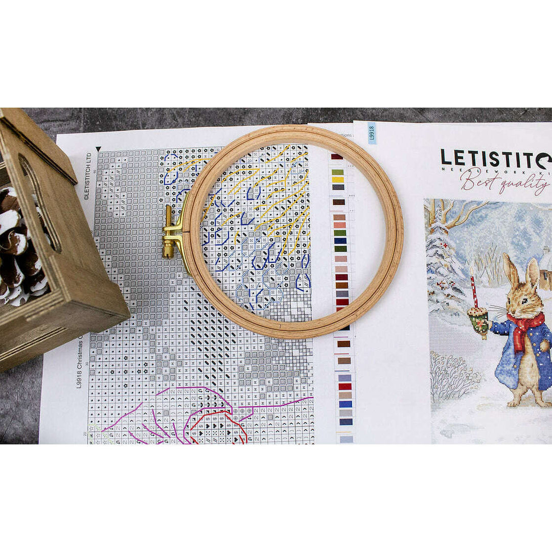 Christmas Caroling L9918 Counted Cross Stitch Kit