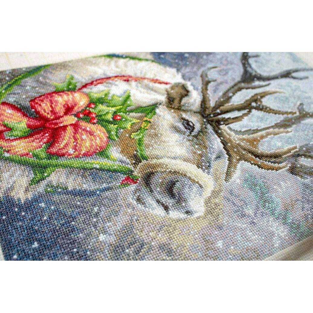 Christmas Deer B598L Counted Cross-Stitch Kit