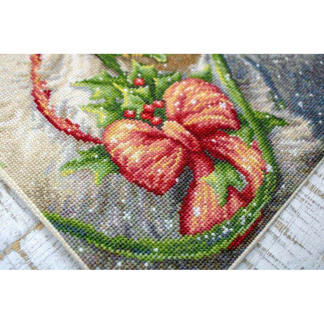 Christmas Deer B598L Counted Cross-Stitch Kit