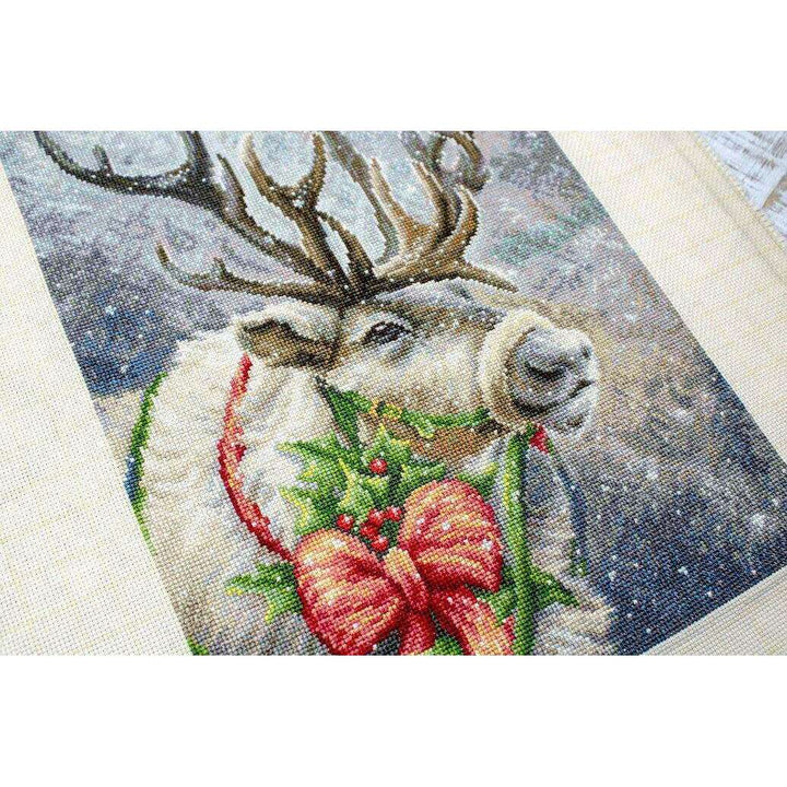Christmas Deer B598L Counted Cross-Stitch Kit