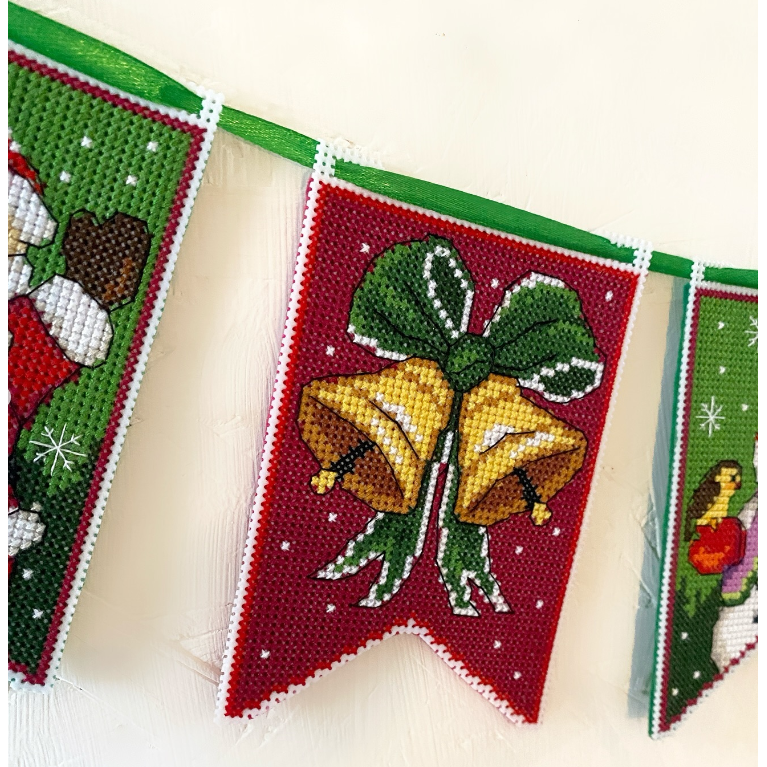 Christmas Flags - red 193CS Counted cross stitch kit with plastic canvas