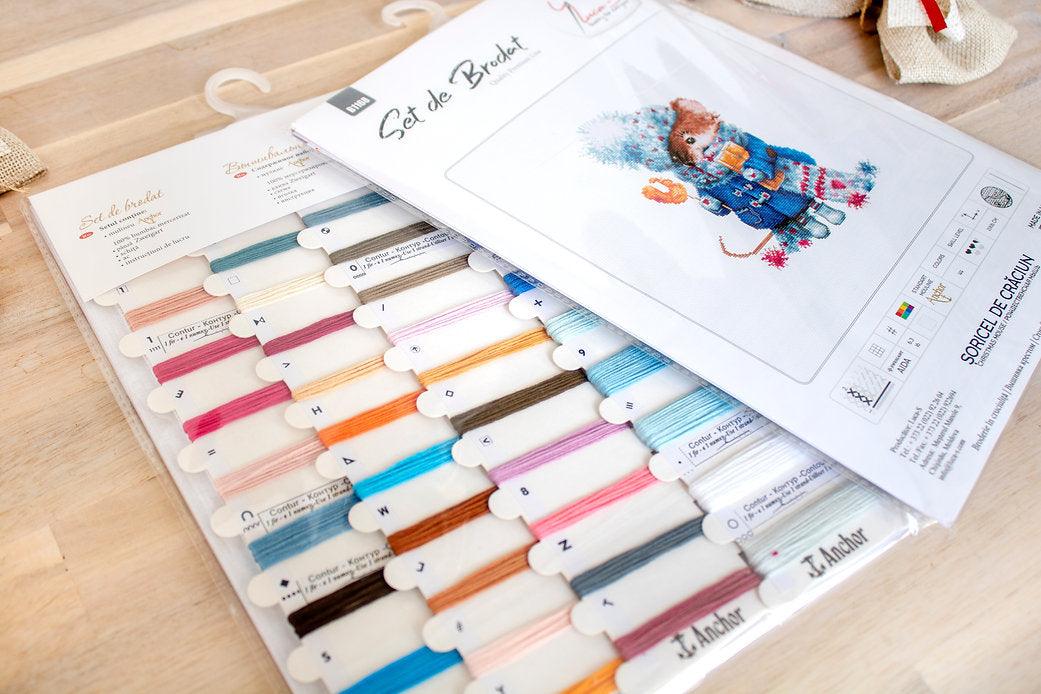 Christmas mouse B1168L Counted Cross-Stitch Kit