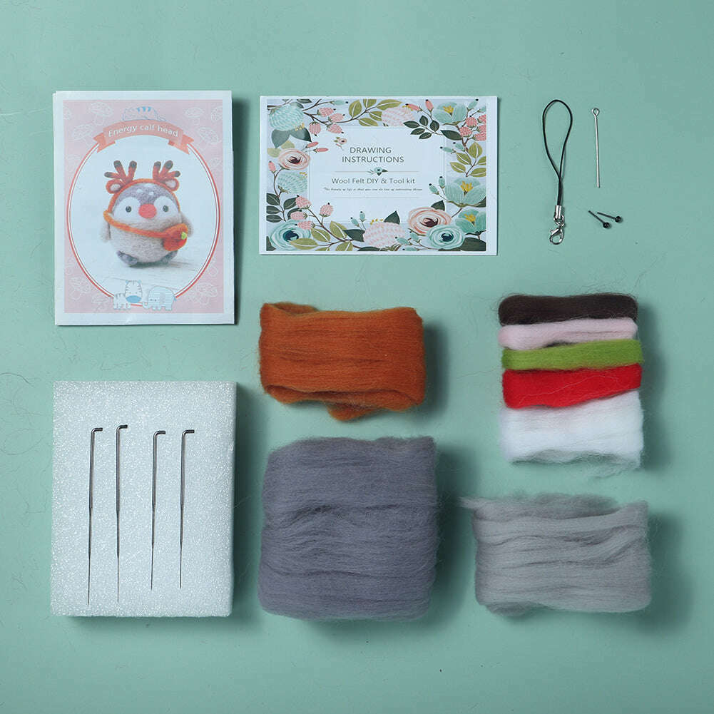 Christmas Penguin Needle Felting Kit. Wizardi DIY Wool Craft Kit F07N8-W116