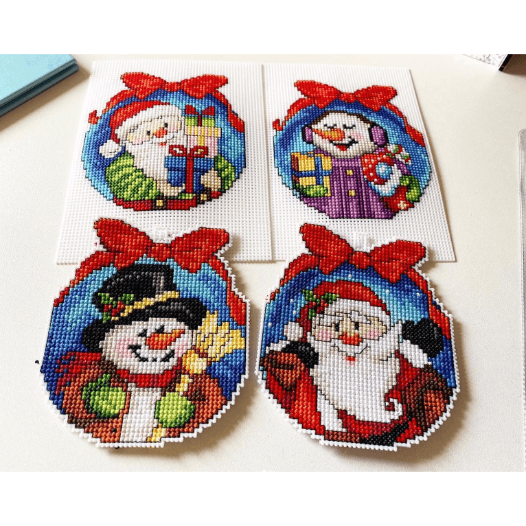 "Christmas Toys" 109CS Counted Cross-Stitch Kit