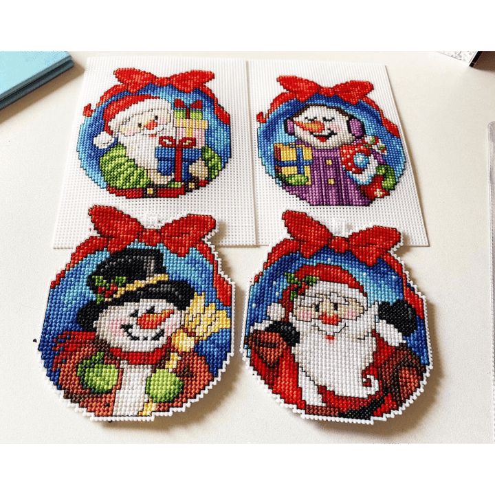 "Christmas Toys" 109CS Counted Cross-Stitch Kit