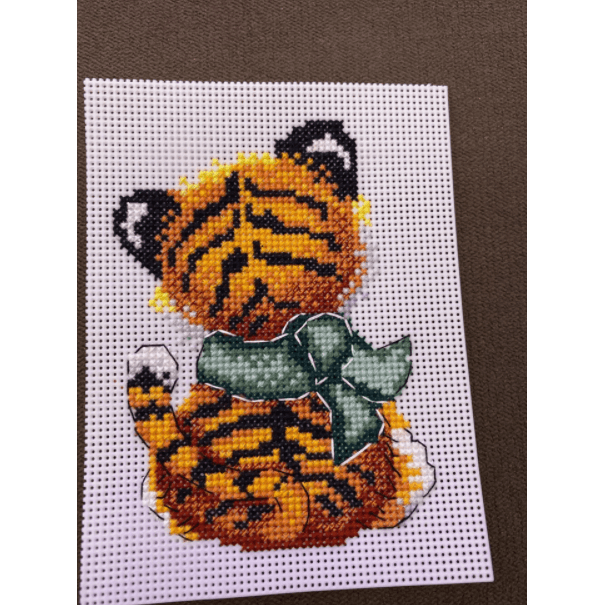 Christmas Tree Ornament. Baby Tiger P-588 Plastic Canvas Counted Cross Stitch Kit
