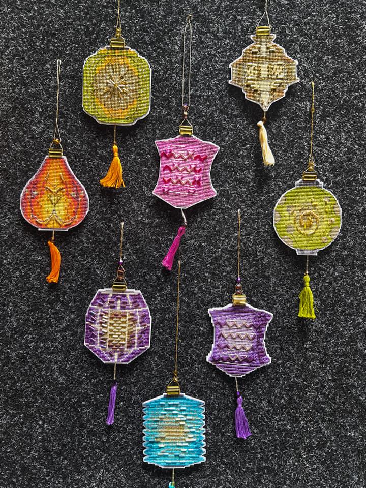 Christmas tree toy. Plastic Canvas Cross-stitch kit T-24C "Colorful lanterns"