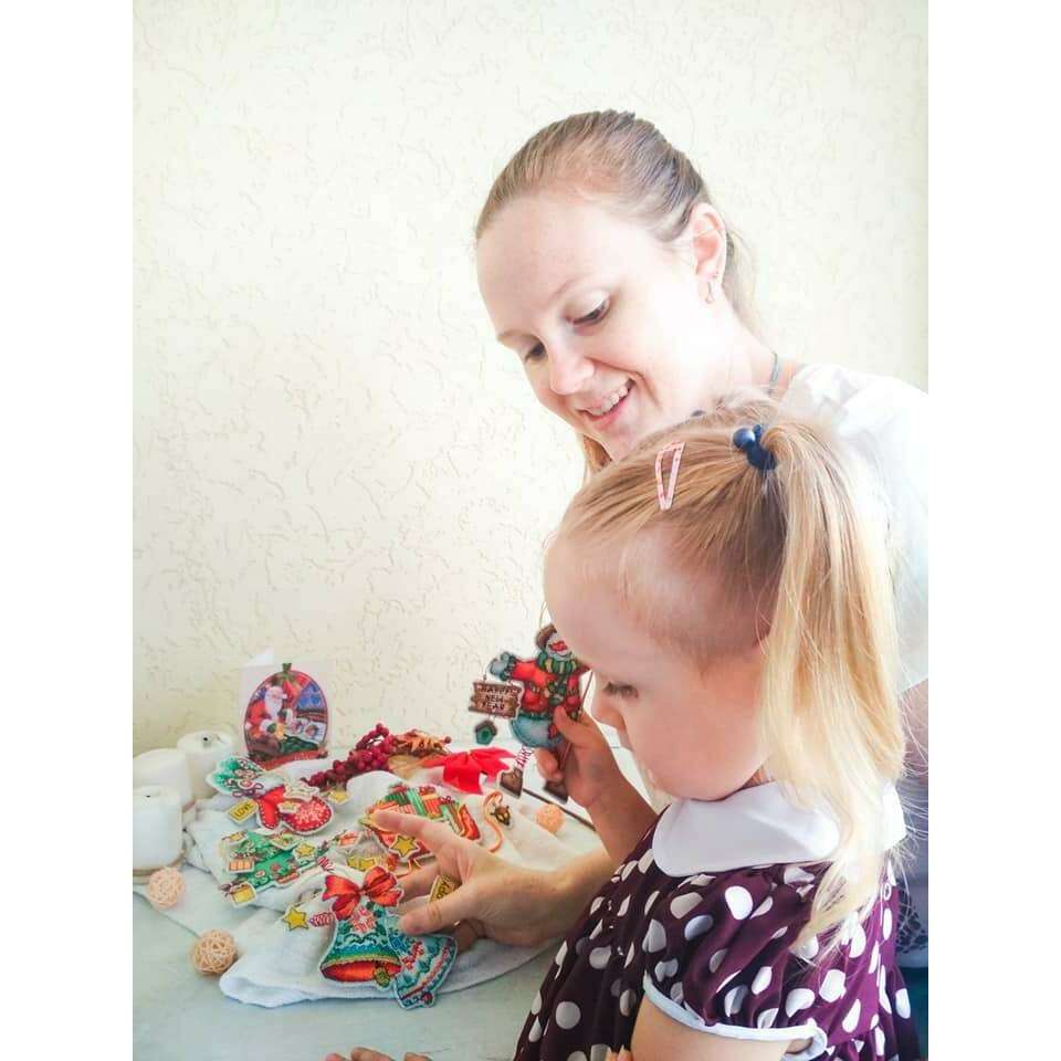 Christmas tree toy. Plastic Canvas Cross-stitch kit T-03C