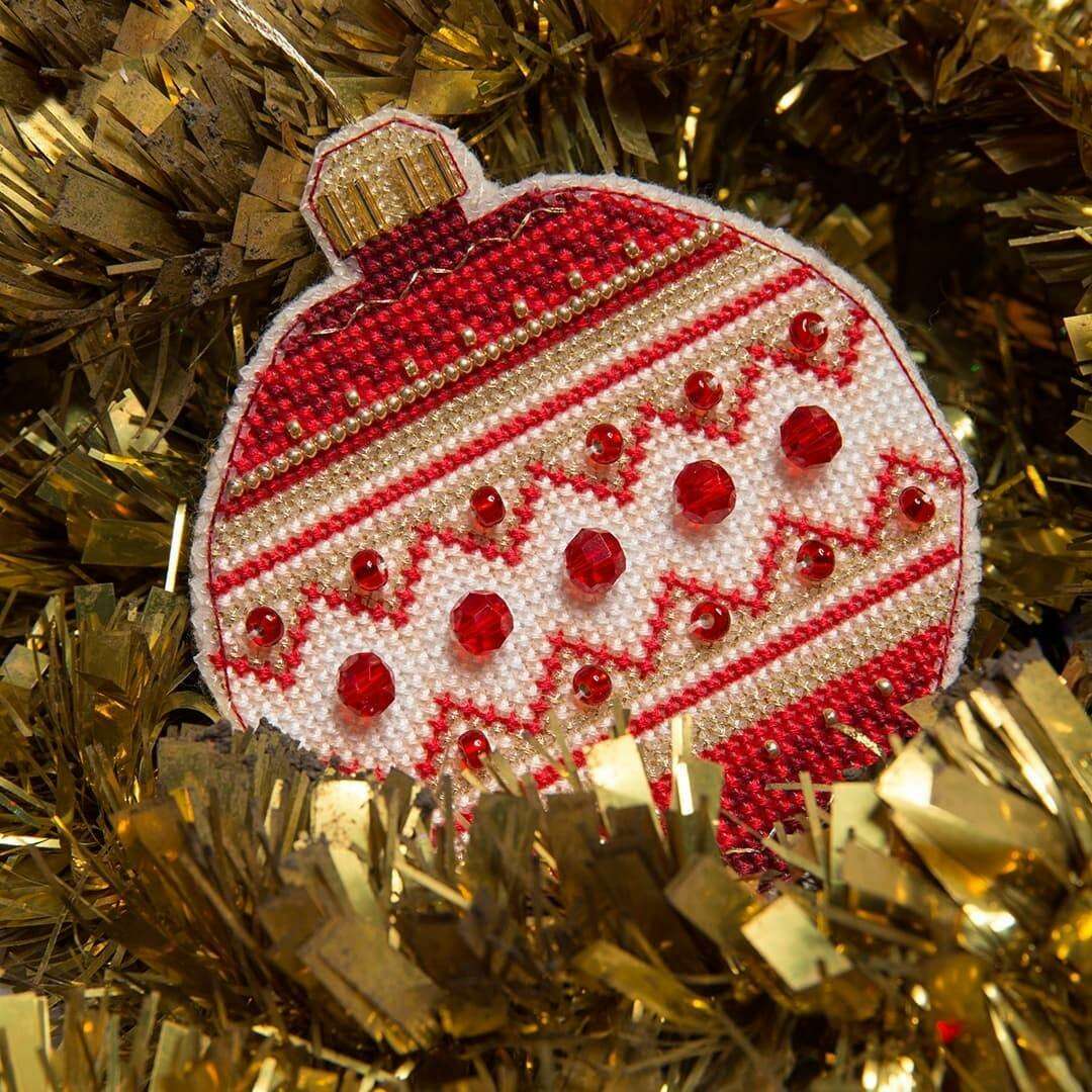 Christmas tree toy. Plastic Canvas Cross-stitch kit T-10C