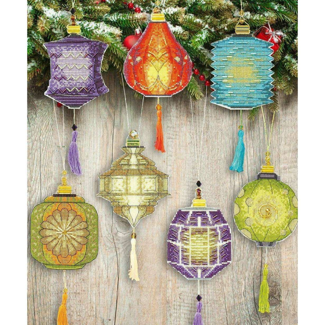 Christmas tree toy. Plastic Canvas Cross-stitch kit T-22C "Colorful lanterns"