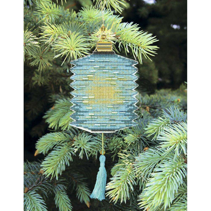 Christmas tree toy. Plastic Canvas Cross-stitch kit T-26C "Colorful lanterns"