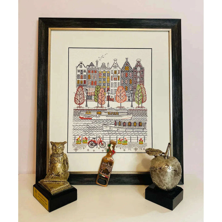 City on Water R2051 Counted Cross Stitch Kit