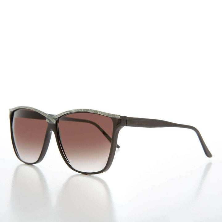 Classic Full Coverage Women's Sunglasses - Mitzy