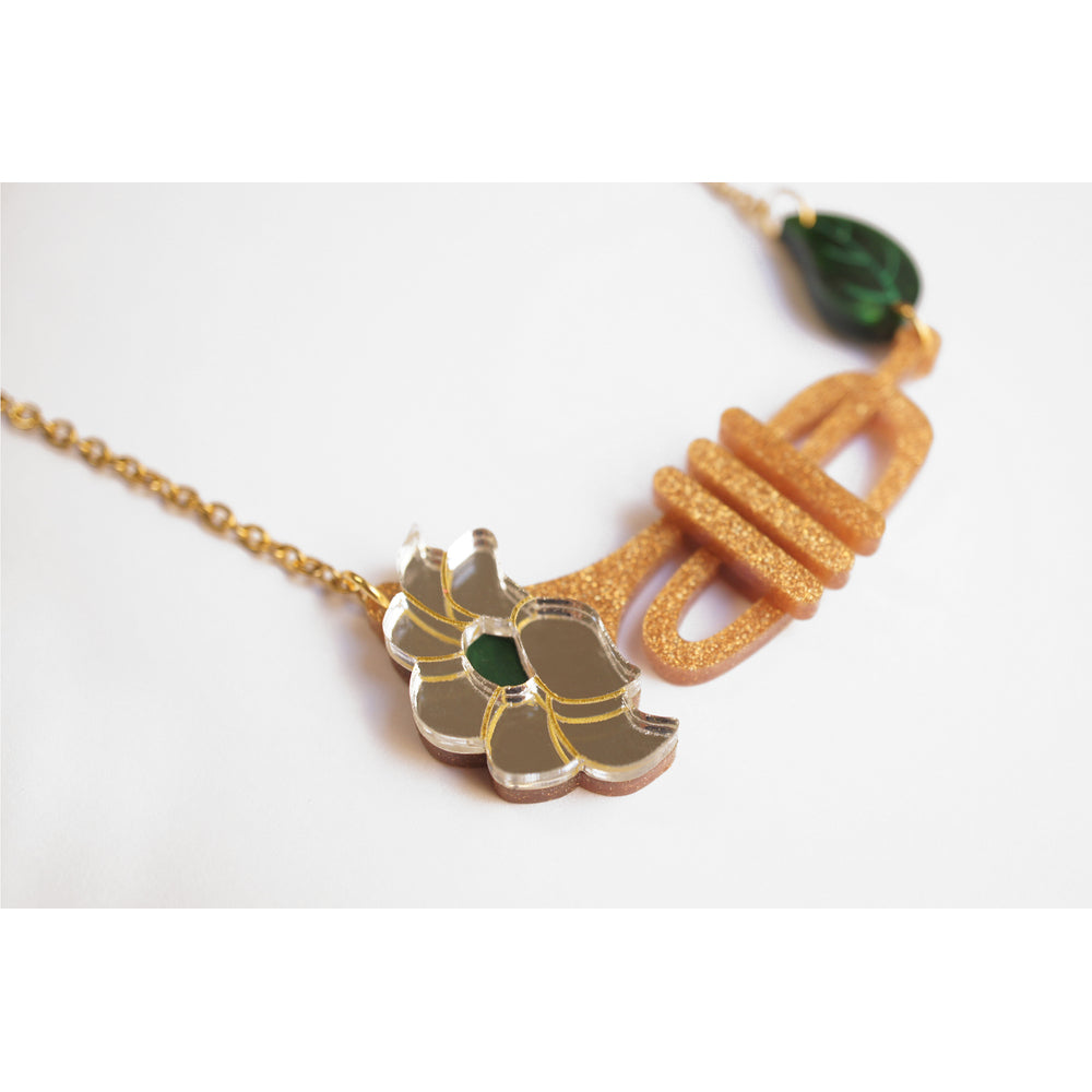 Trumpet with flower earrings by Laliblue 1