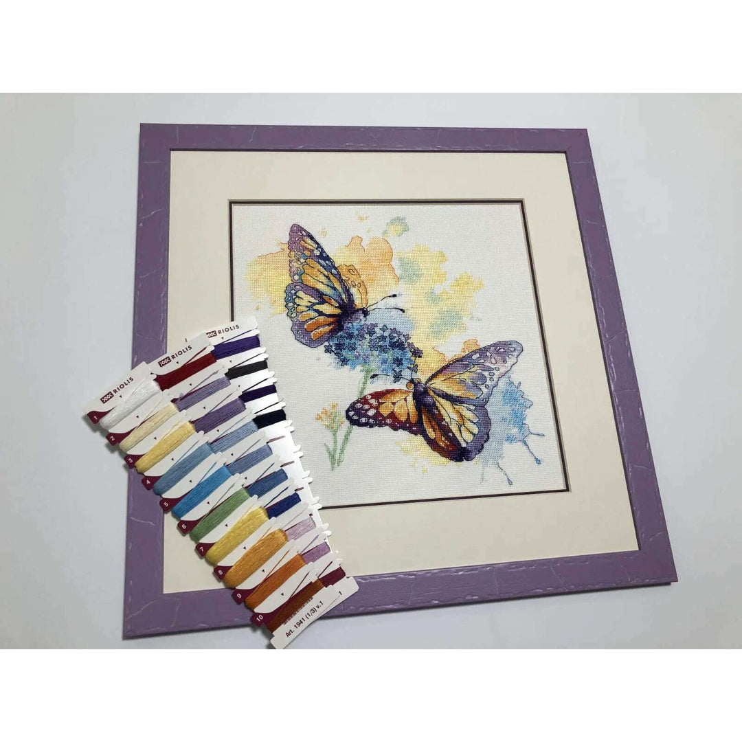 Colorful Flight R1941 Counted Cross Stitch Kit