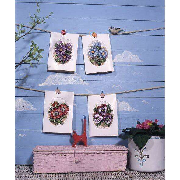 Complete cross stitch kit - greetings card "Red flowers" 6160