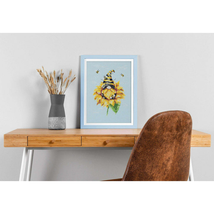 Counted Cross-stitch kit - Beekeeper AH-184