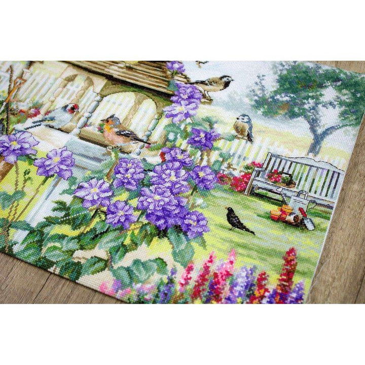 Counted Cross Stitch Kit Bird table  Leti944