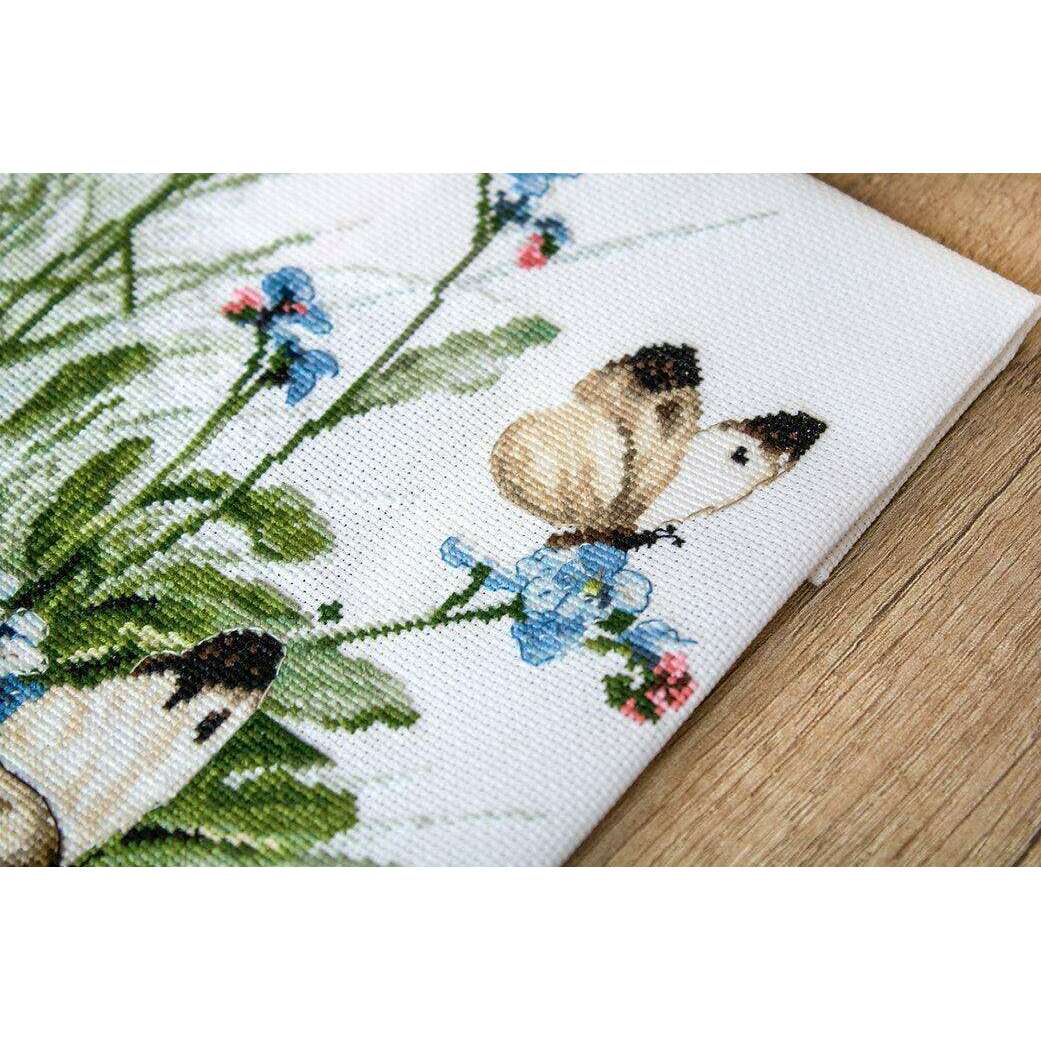 Counted Cross Stitch Kit Butterflies and bluebird flowers Leti939