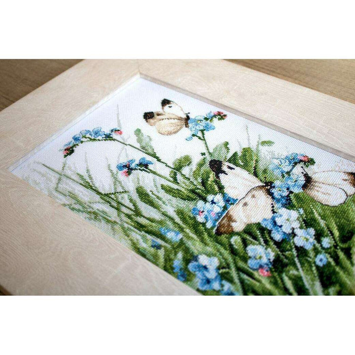 Counted Cross Stitch Kit Butterflies and bluebird flowers Leti939