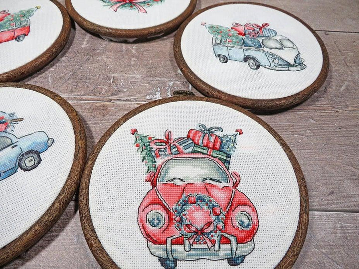Counted Cross Stitch Kit Christmas Retro Cars / Kit of 5 Leti965