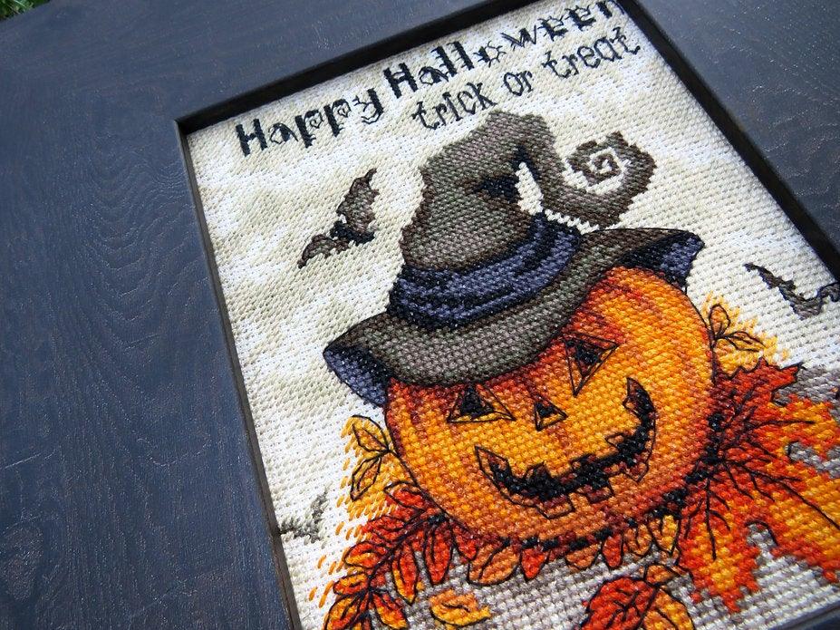 Counted Cross Stitch Kit Trick or treat Leti956