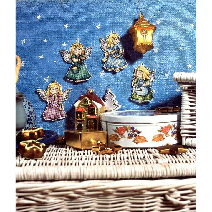 Counted cross stitch kit with plastic canvas "Angels" set of 4 designs 7610
