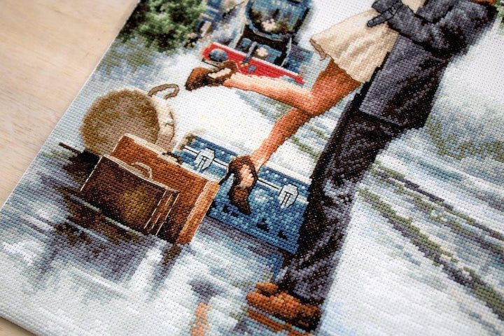 Couple on train station B2369L Counted Cross-Stitch Kit