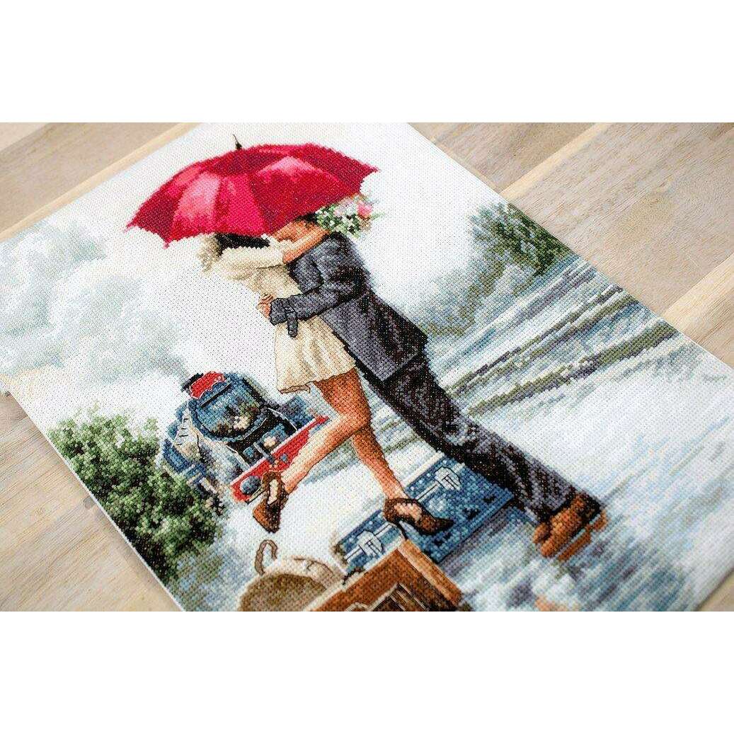 Couple on train station B2369L Counted Cross-Stitch Kit