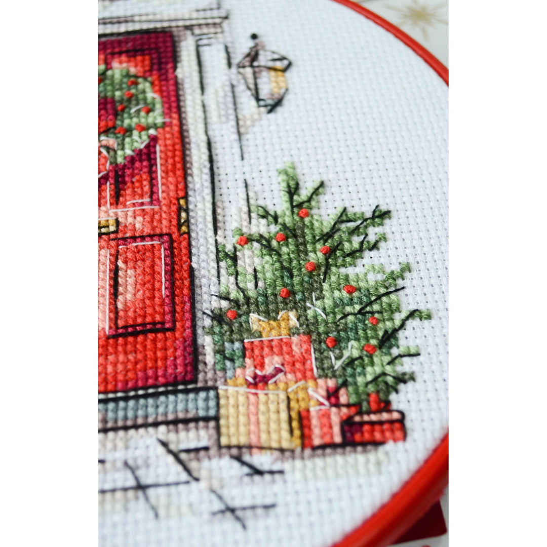 Cross-stitch kit - Festive welcome AHM-089